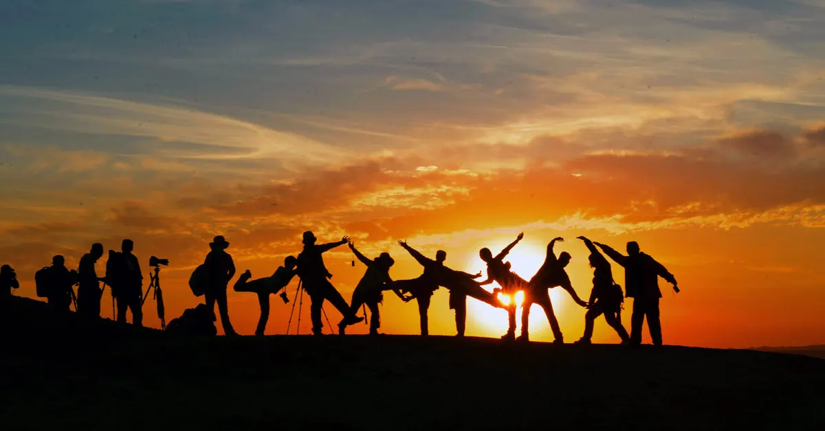 Training Collaboration and Teamwork: Approaches and Pitfalls