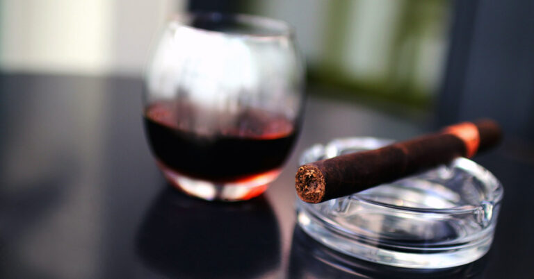 The Art of Cigar and Drink Pairing