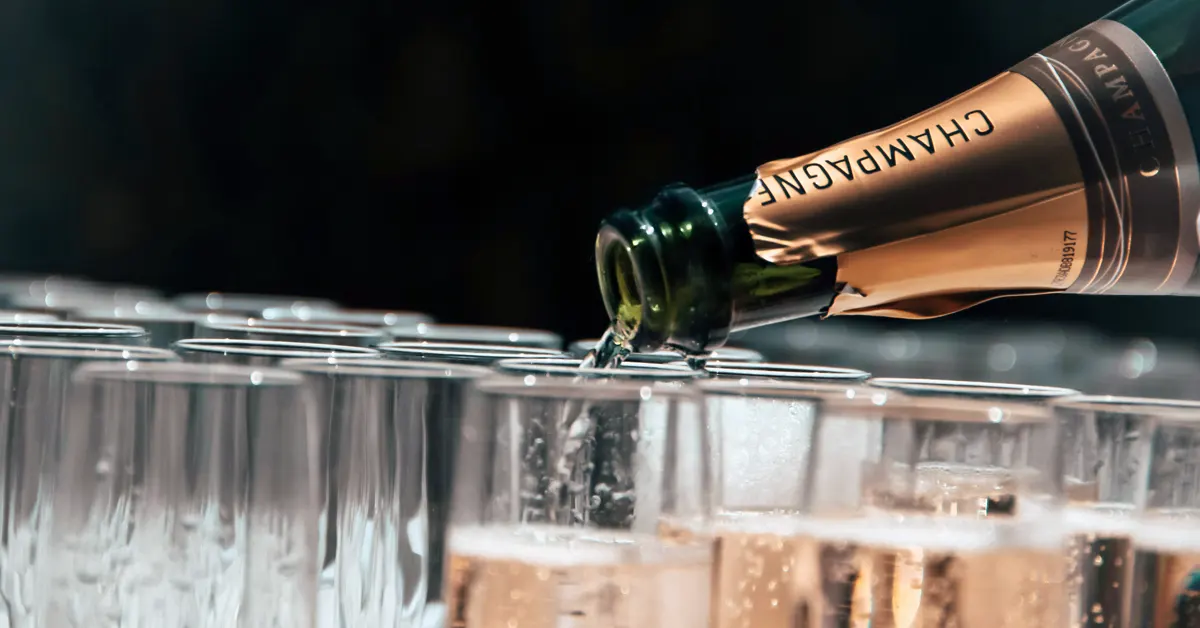 Champagne Guide for Restaurants and Bars: Selection, Storage, and Maximizing Value